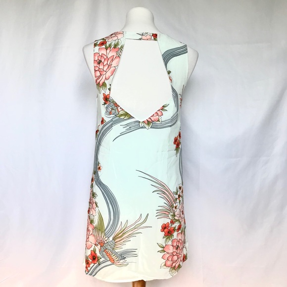 Forever 21 Oriental Blossom Crane Light Dress - Picture 3 of 6